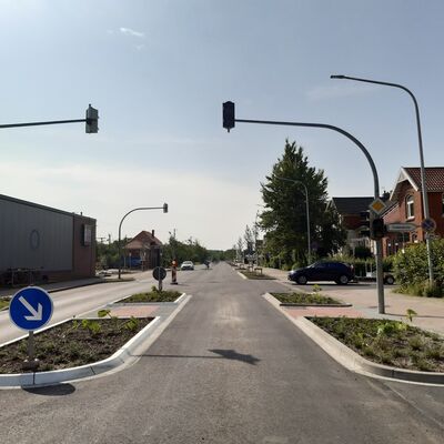 Bild vergr&ouml;&szlig;ern: Bahnhofstra�e