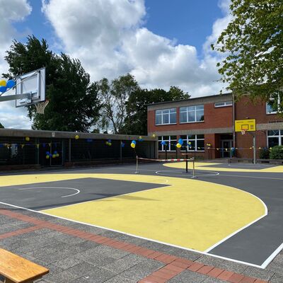 Bild vergr&ouml;&szlig;ern: Streetballcourt