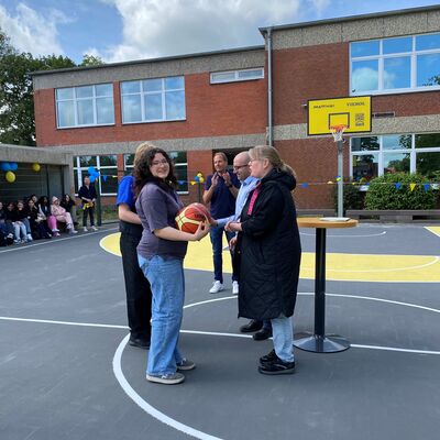 Bild vergr&ouml;&szlig;ern: Streetballcourt