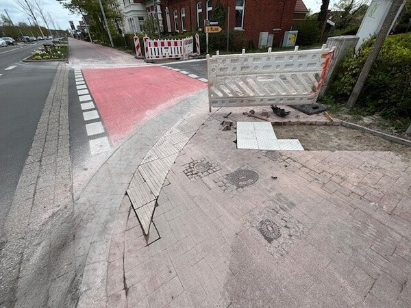 Bild vergr&ouml;&szlig;ern: Bodenindikatoren